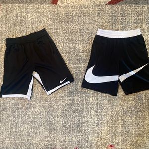 Nike 🖤🤍 Shorts ~ Boys XL (teen / preteen) ~ 2 pair